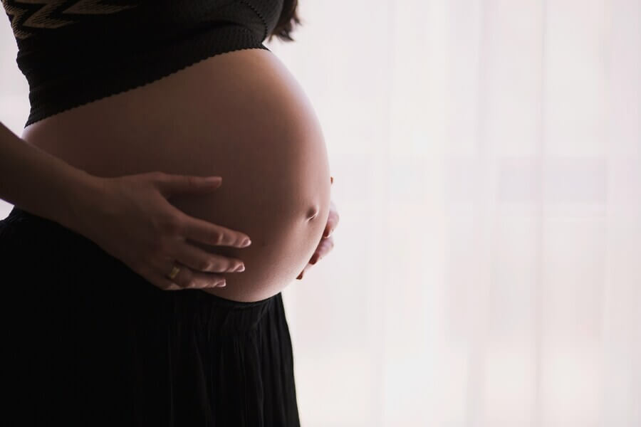 剖腹產傷口如何不留疤? 會癢怎麼辦? 蟹足腫體質要注意什麼?